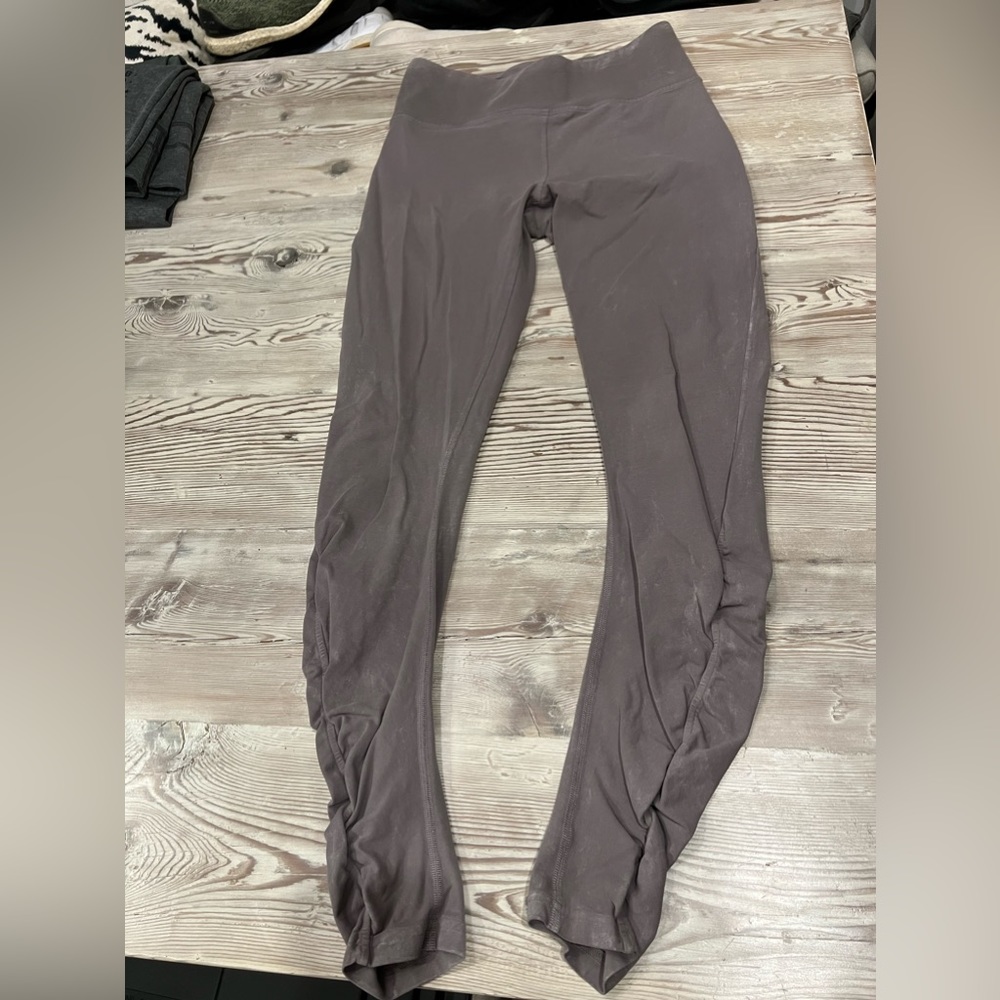Lilac lulu scrunch leggings